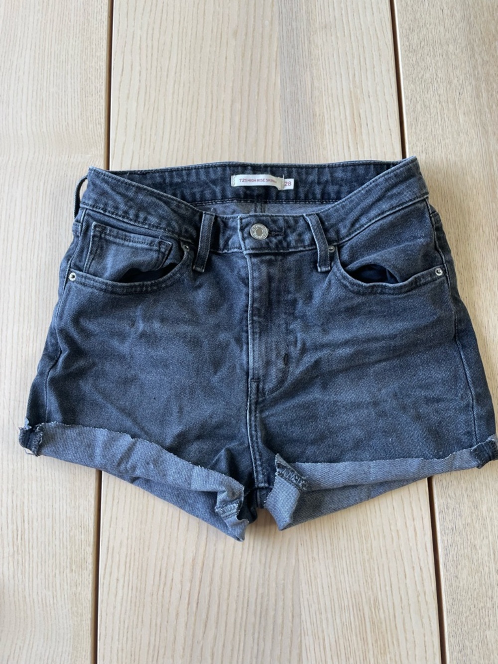 Levi’s cutoff shorts High-Rise Black Denim Shorts size 28 self cut Levi shorts